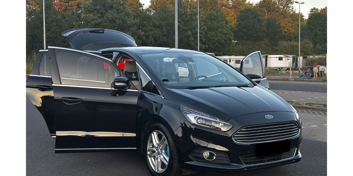 Ford S-Max 226.000 km 8.500 &euro; Hanau 63456