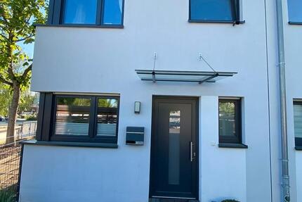 Haus Rüsselsheim am Main - 5 Zimmer, 138 m&sup2;, 675.000&euro; | Angebot:26721251
