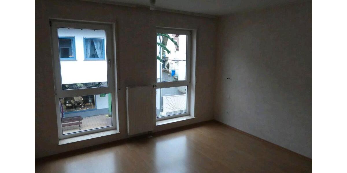 Etagenwohnung Alzenau - 3 Zimmer, 92 m&sup2;, 900&euro; | Angebot:26136163