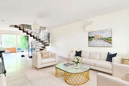 Haus zum Kaufen in Frankfurt am Main 1.299.000 € 220 m² 7 zimmer