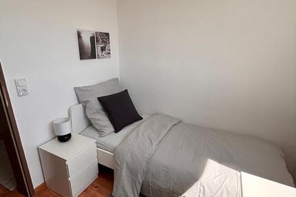 Wohnung Frankfurt am Main Eschersheim - 4 Zimmer, 10 m&sup2;, 560&euro; | Angebot:23473723