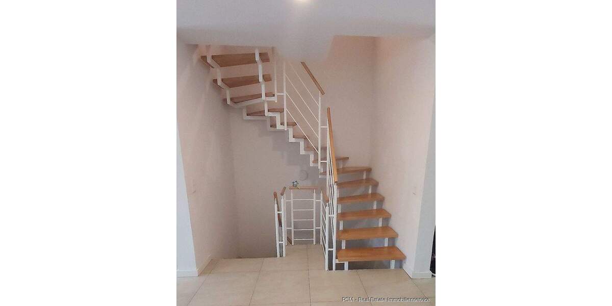 Reihenmittelhaus Flörsheim / Weilbach Weilbach - 6 Zimmer, 221 m&sup2;, 2.800&euro; | Angebot:24990240