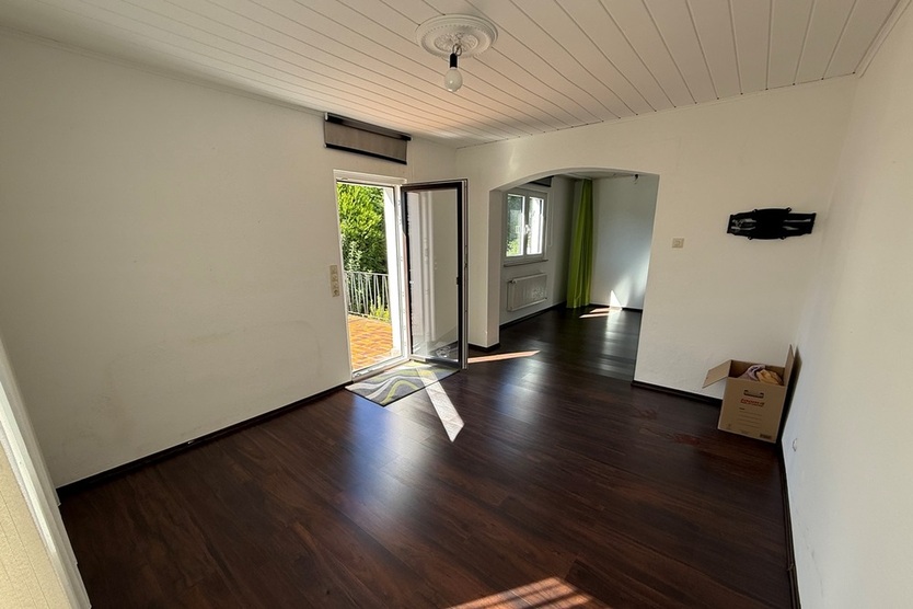 Eschborn: 2,5-Zimmer-Wohnung mit Gartenanteil in kleiner Wohneinheit und citynaher Lage 2.5 zimmer