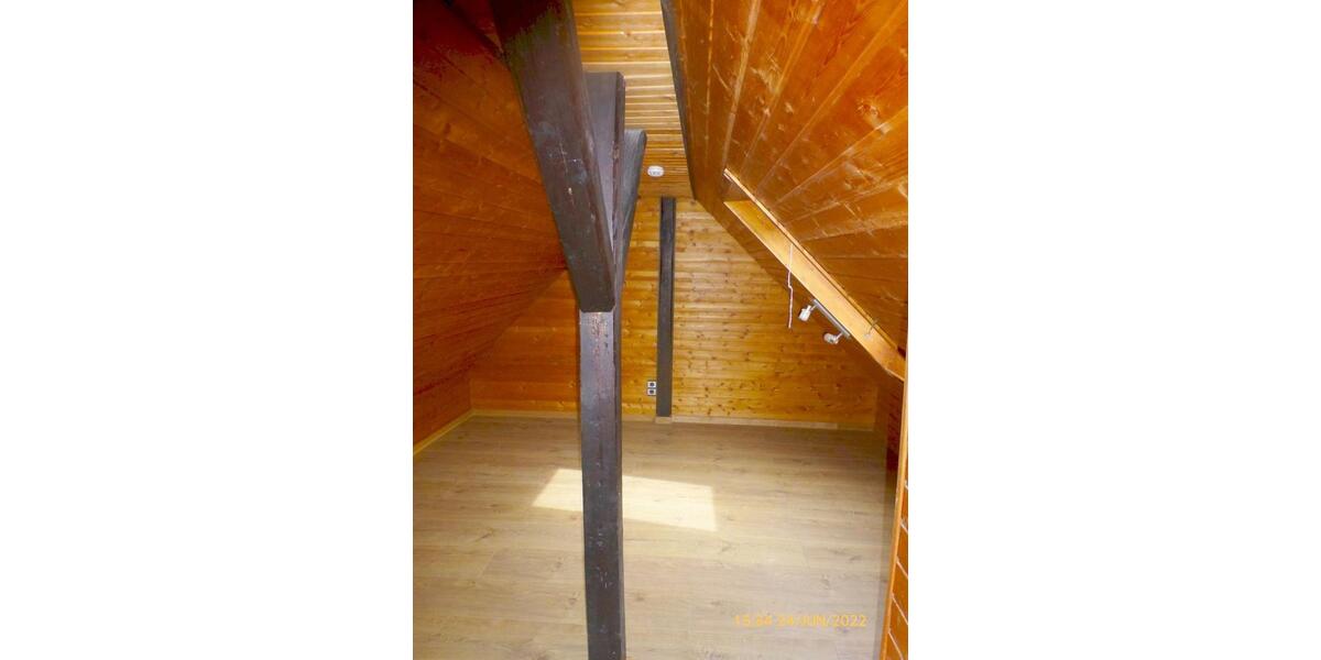 Dachgeschoßwohnung Niedernhausen - 3 Zimmer, 90 m&sup2;, 870&euro; | Angebot:26181056