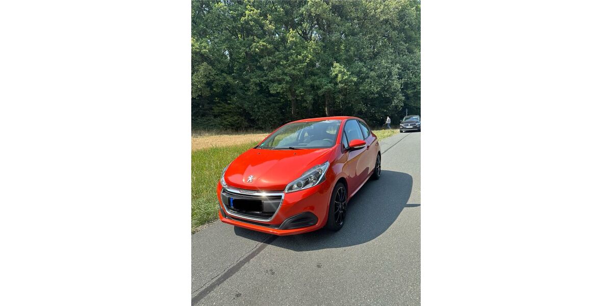 Peugeot 208 85.000 km 4.500 &euro; Usingen 61250