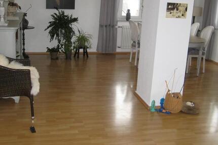 3 -Zimmer-Wohnung EBK Balkon sehr gute Lage 3 zimmer