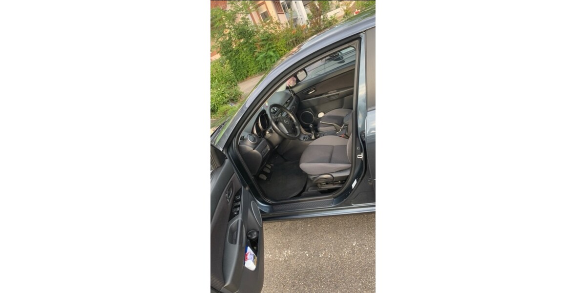 Mazda 3 172.000 km 3.990 &euro; Griesheim 64347