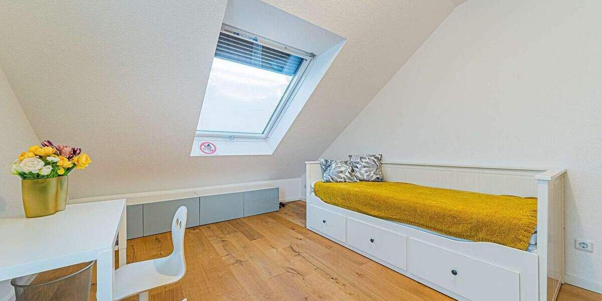 Etagenwohnung Frankfurt am Main Nied - 4 Zimmer, 110 m&sup2;, 2.450&euro; | Angebot:25727283