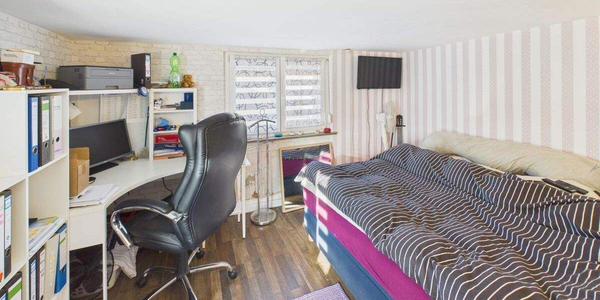 Rodgau: Modernisiertes EFH, 6 Zi., WP (heizkühl), Kamin, Hof, 11-kW Wallbox 6 zimmer