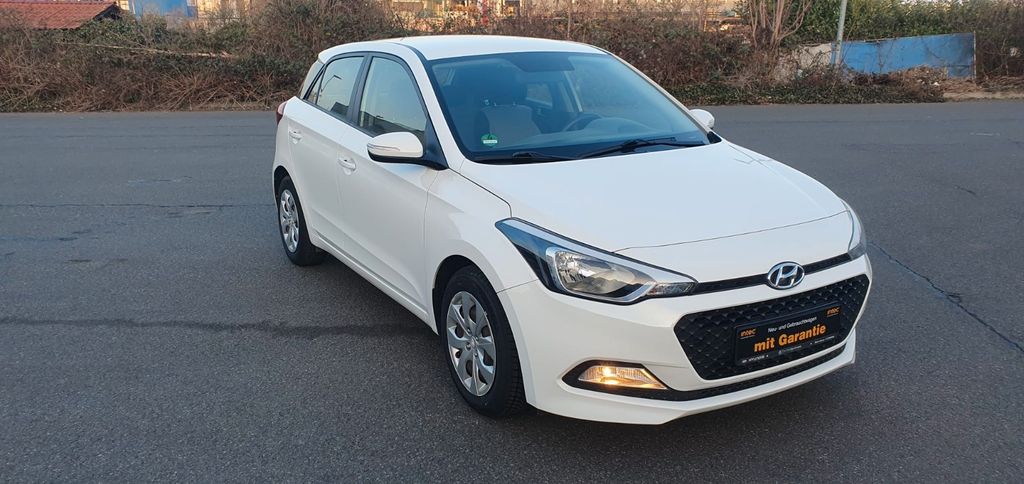 Hyundai i20 82.000 km 7.200 &euro; Frankfurt am Main 60386