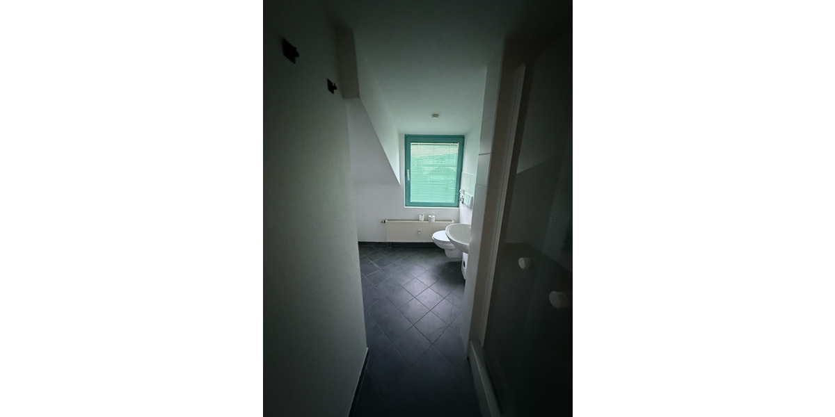 Etagenwohnung Hofheim am Taunus - 3 Zimmer, 120 m&sup2;, 1.200&euro; | Angebot:25544452