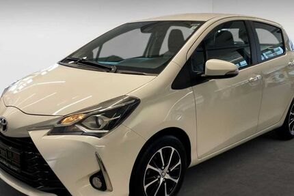 Toyota Yaris 53.353 km 12.950 &euro; Frankfurt 60314