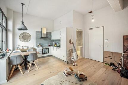 Traumhafte 2-Zimmer-Wohnung in Hattersheim: Wohnen im Industriedenkmal zimmer