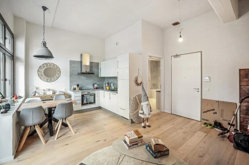 Traumhafte 2-Zimmer-Wohnung in Hattersheim: Wohnen im Industriedenkmal zimmer