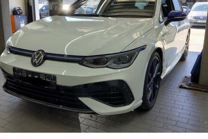 VW Golf 42.294 km 41.680 &euro; Frankfurt 60326