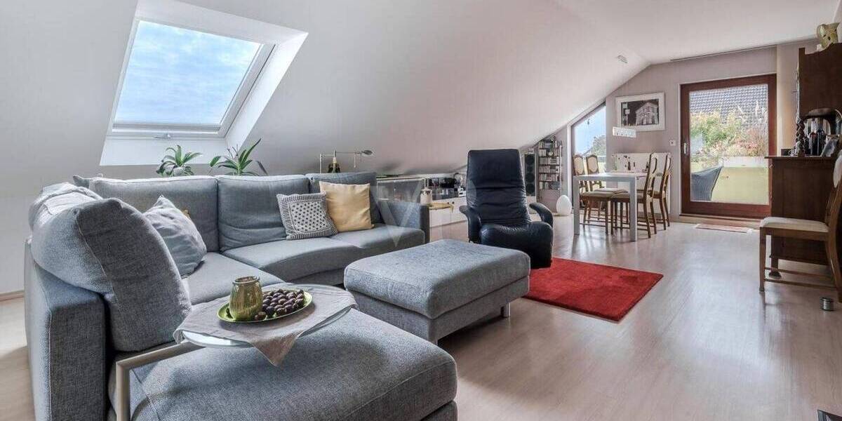 Helle 4-Zimmer Dachgeschoßwohnung in Marxheim mit drei Balkonen 4 zimmer