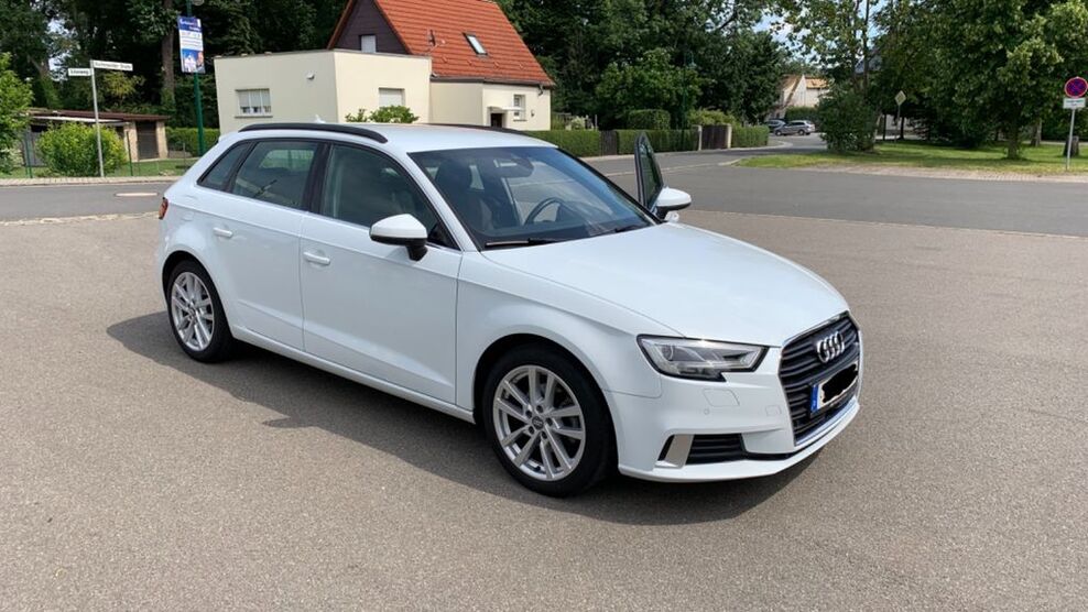 Audi A3 90.000 km 18.300 € Wiesbaden 65197