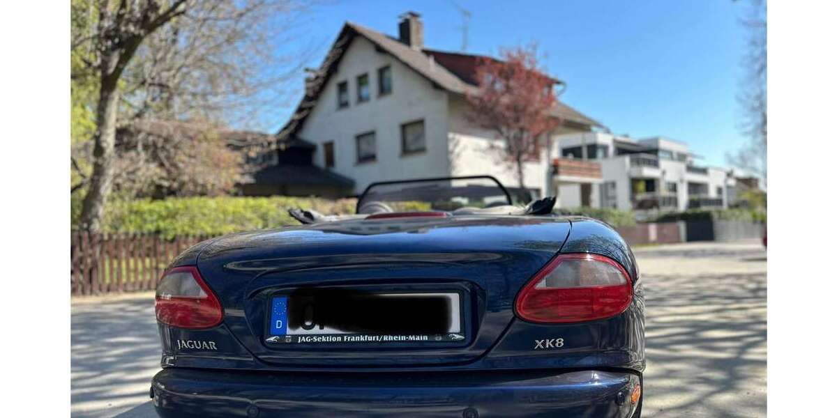Jaguar XK8 142.000 km 9.800 &euro; Offenbach 63069