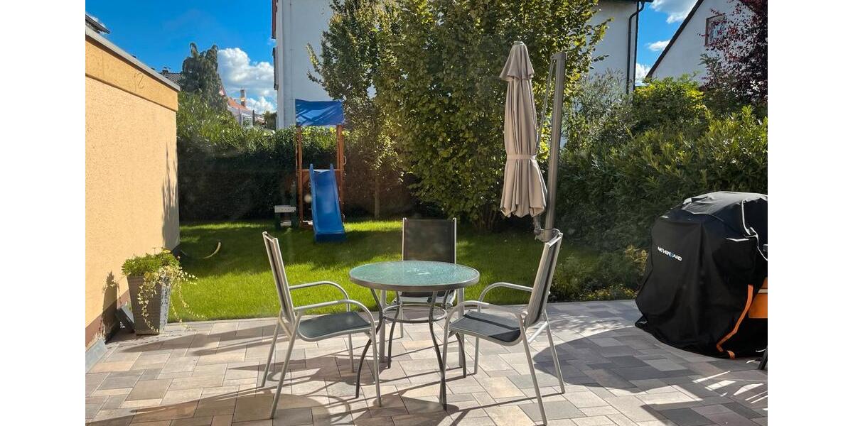 Doppelhaushälfte Hattersheim am Main - 5 Zimmer, 121 m&sup2;, 2.700&euro; | Angebot:26577836