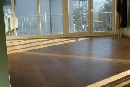 Schöne 4 Zimmerwohnung in Ffm-Bergen zu vermieten 4 zimmer