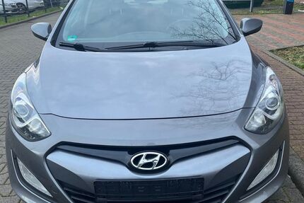 Hyundai i30 196.000 km 5.999 &euro; Dietzenbach 63128