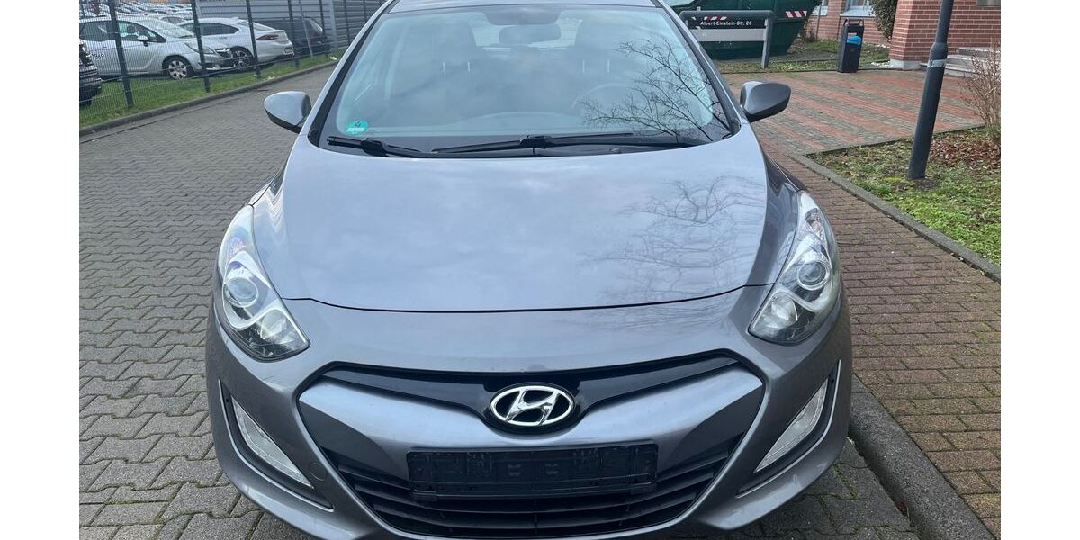 Hyundai i30 196.000 km 5.999 &euro; Dietzenbach 63128