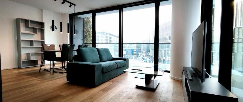 Etagenwohnung Frankfurt am Main Gutleutviertel - 2 Zimmer, 62 m&sup2;, 2.080&euro; | Angebot:26679028
