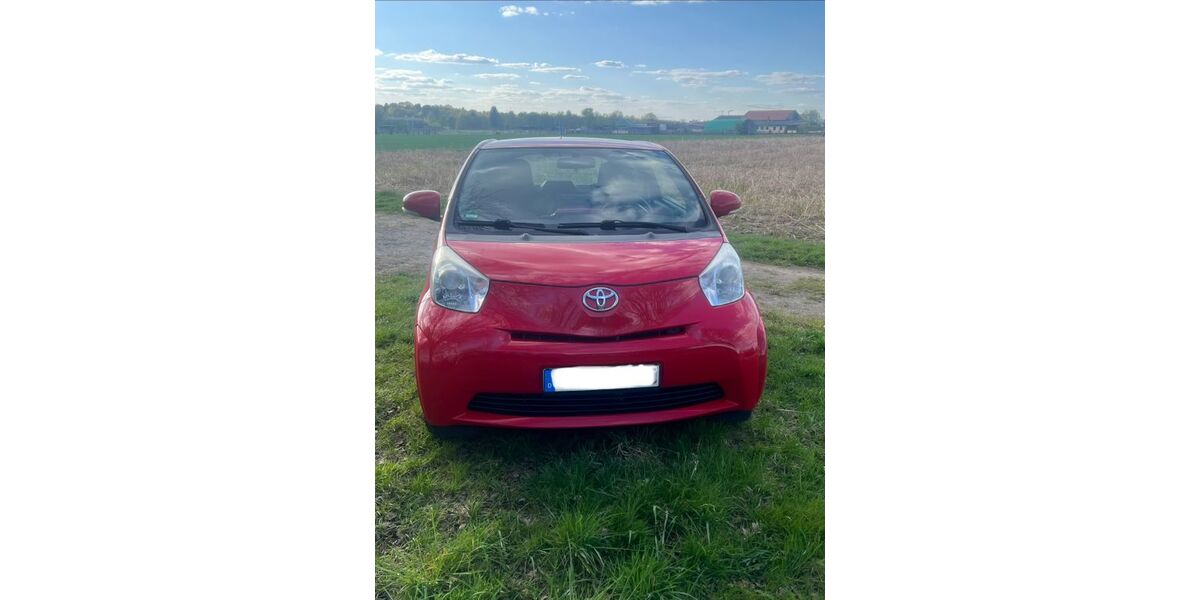 Toyota IQ 71.000 km 4.999 &euro; Rodenbach 63517