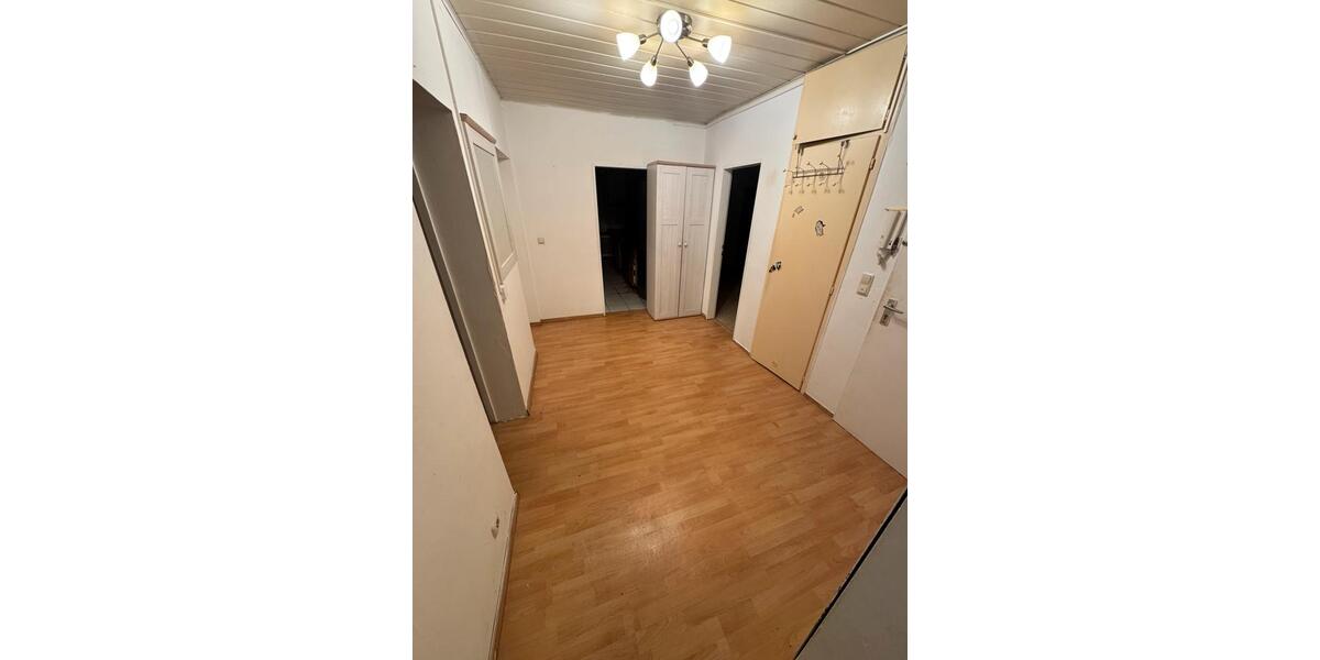 Erdgeschoßwohnung Frankfurt am Main Ost - 4 Zimmer, 90 m&sup2;, 1.300&euro; | Angebot:26454166
