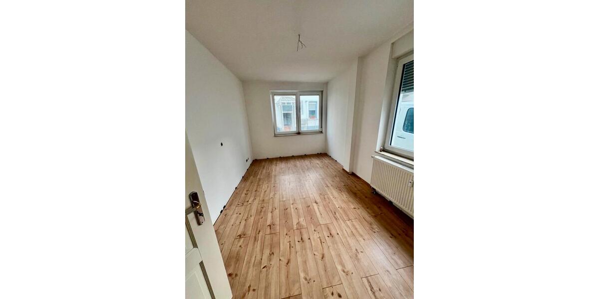 Erdgeschoßwohnung Offenbach am Main - 4 Zimmer, 105 m&sup2;, 1.350&euro; | Angebot:25299361