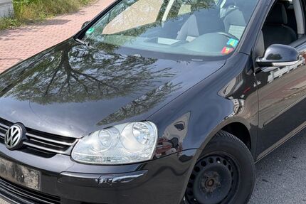 VW Golf 300.000 km 2.333 &euro; Frankfurt am Main 65933