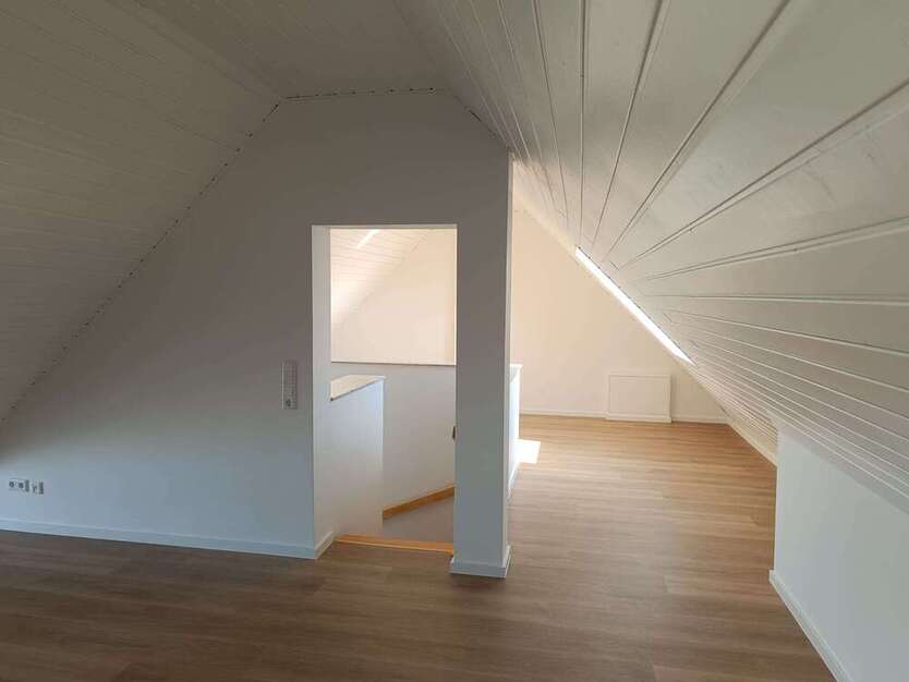 Wohnung zum Mieten in Mörfelden-Walldorf 1.350 € 111.27 m²