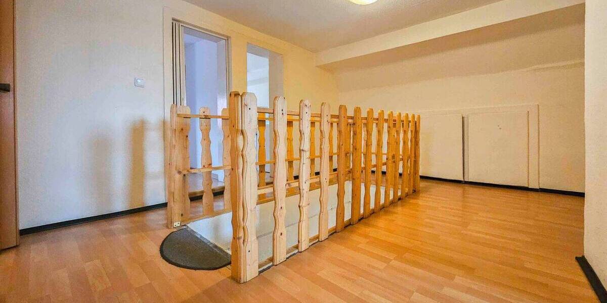 Mehrfamilienhaus, Wohnhaus Groß-Zimmern Zimmern - 9 Zimmer, 190 m&sup2;, 299.990&euro; | Angebot:26514103
