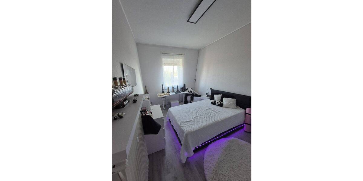 Etagenwohnung Hanau Großauheim - 3 Zimmer, 92 m&sup2;, 1.000&euro; | Angebot:26907743