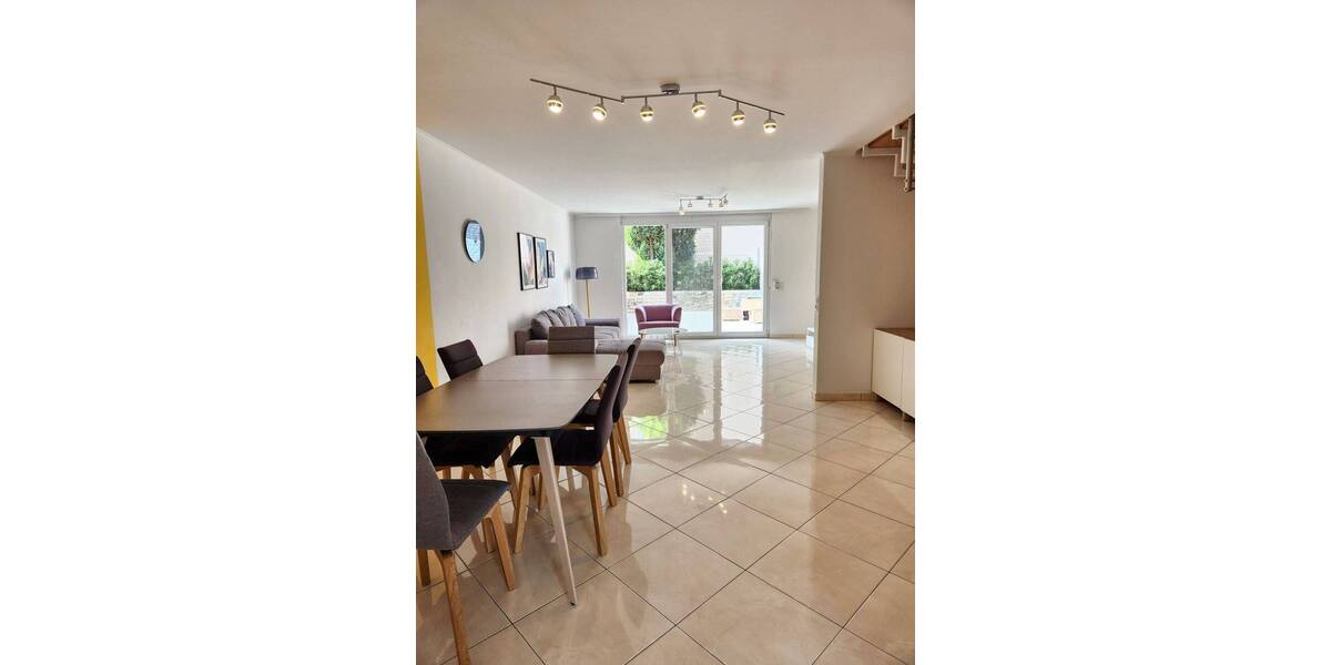 Mehrfamilienhaus, Wohnhaus Bad Vilbel Dortelweil - 5 Zimmer, 136 m&sup2;, 2.800&euro; | Angebot:25744536