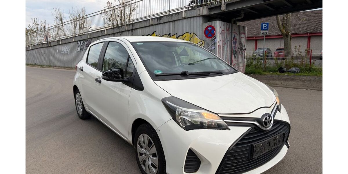 Toyota Yaris 63.000 km 6.500 &euro; Dietzenbach 63128