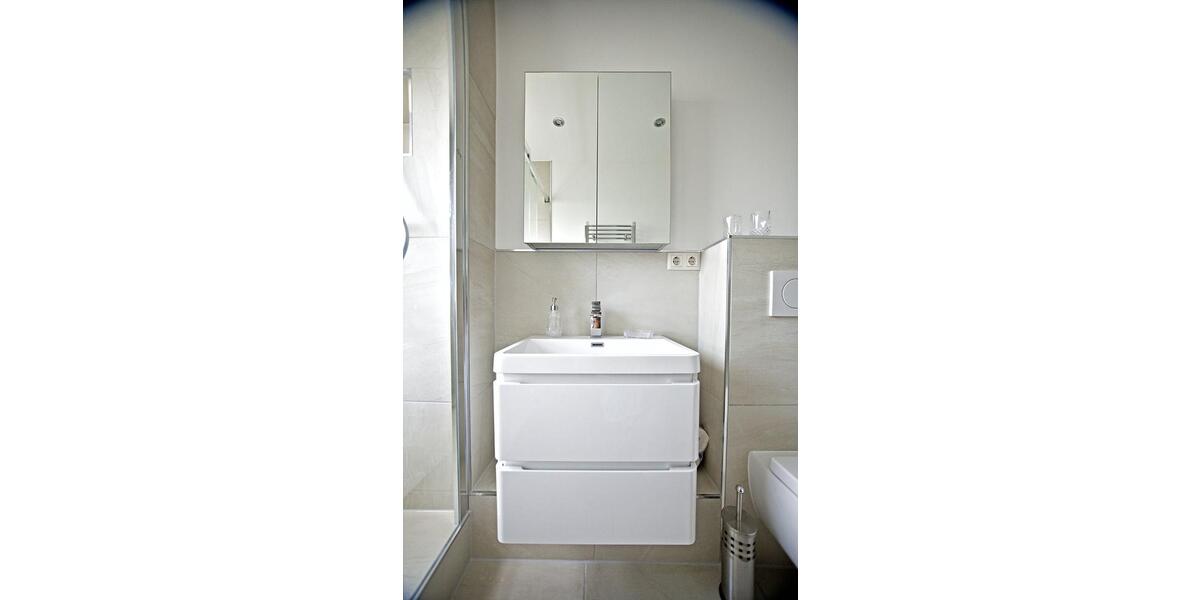 PROVISIONSFREI! Lichtdurchflutete Wohlfühlwohnung in Bornheim 2 zimmer