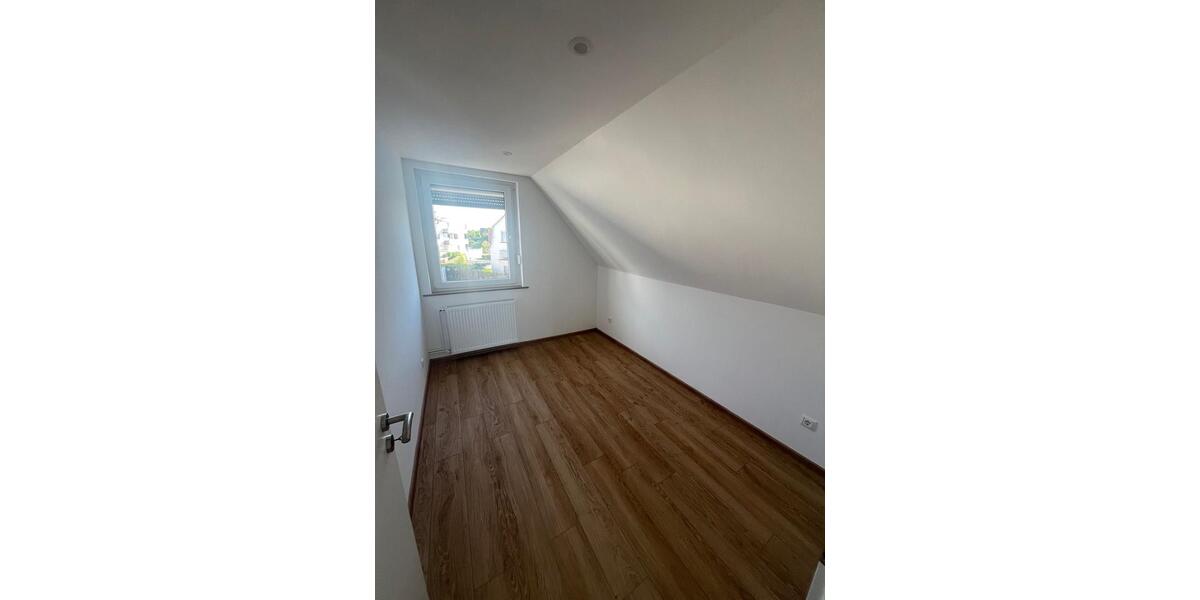 Einfamilienhaus Hanau Groß-Steinheim - 5 Zimmer, 130 m&sup2;, 1.650&euro; | Angebot:24871151