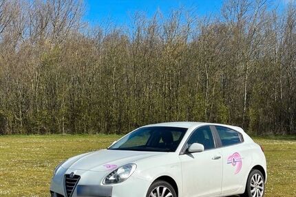Alfa Romeo Giulietta 123.000 km 8.500 &euro; Seligenstadt 63500