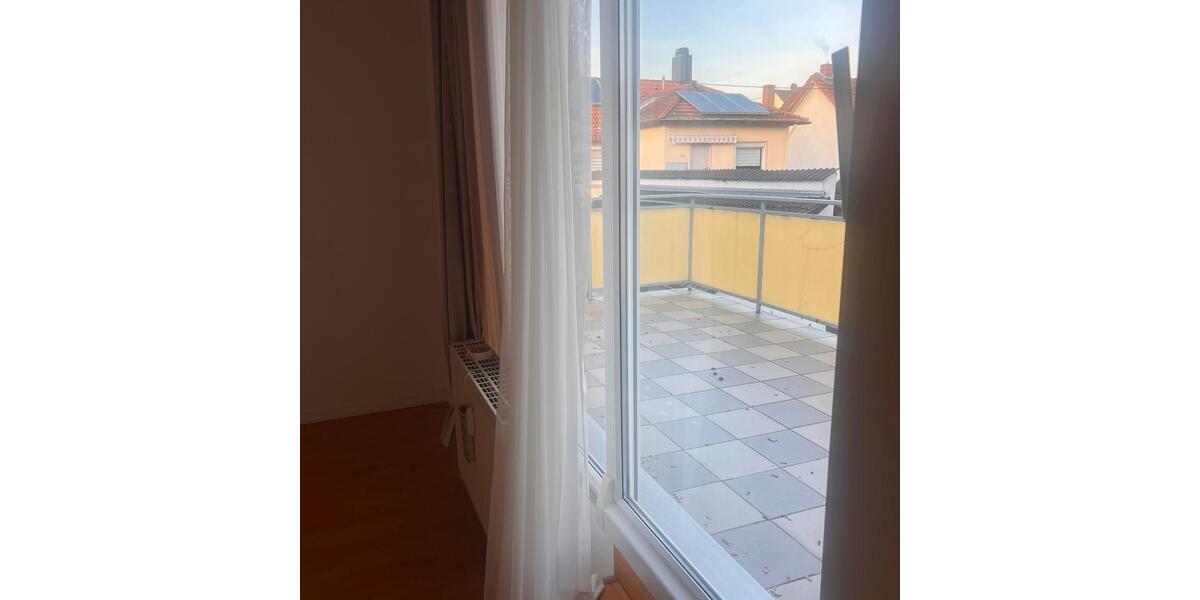 3,5 Zimmer Wohnung 2 Etagen mit Balkon, Terrasse, Garten 3.5 zimmer
