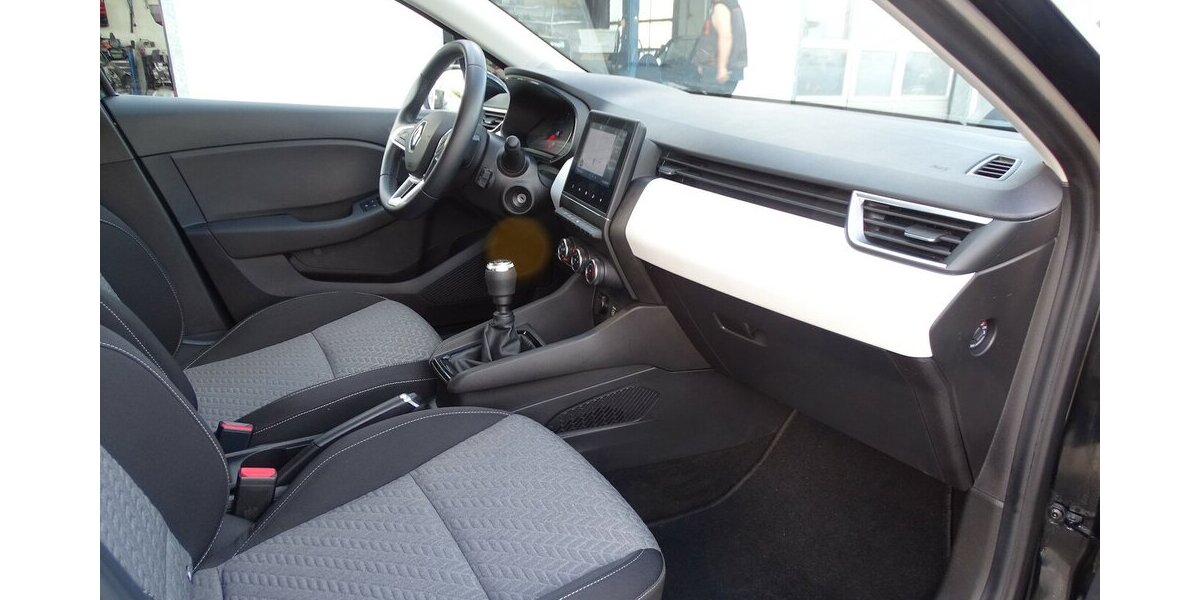 Renault Clio 1,0l Evolution Navi Rückfahrkamera, Einparkhi 31.015 km 12.790 &euro; Rodgau 63110