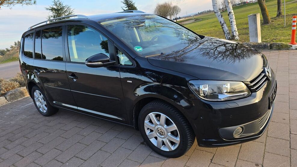 VW Touran 128.200 km 10.980 € Büttelborn 64572