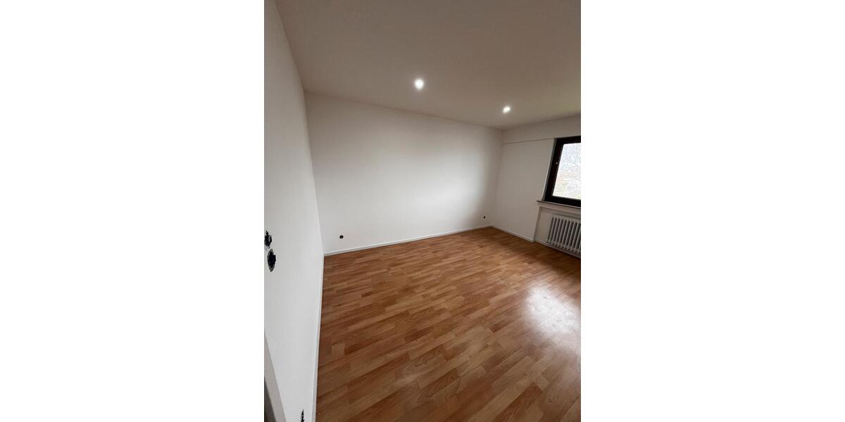 Etagenwohnung Erlensee - 3 Zimmer, 99 m&sup2;, 1.200&euro; | Angebot:25640901