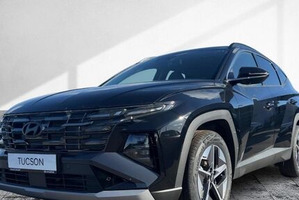 Hyundai TUCSON 9.999 km 32.490 € Frankfurt 60314