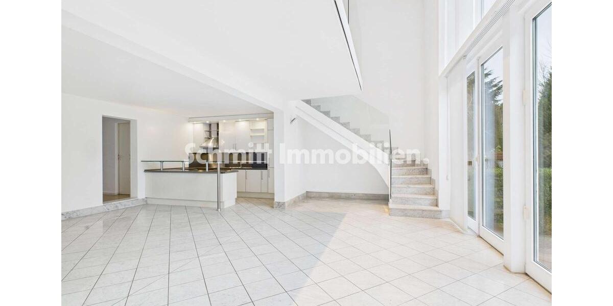 Raum. Licht. Leben. Außergewöhnliche Galerie-Wohnung mit Terrasse 5 zimmer