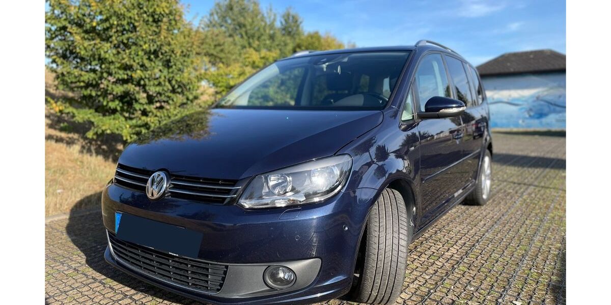 VW Touran 180.500 km 8.950 &euro; Bad Vilbel 61118