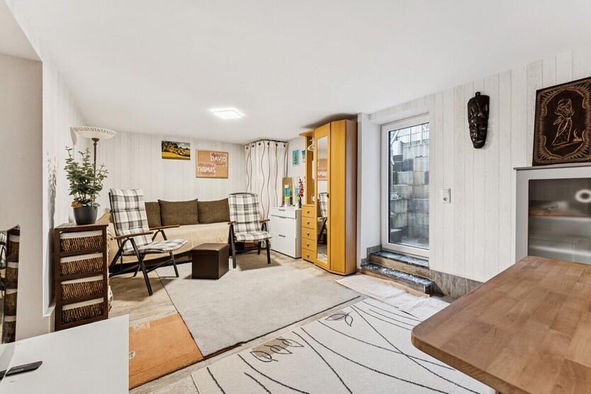 Hofheim: Kernsaniertes, exzellentes Zuhause für Generationen oder Top-Kapitalanlage 10 zimmer