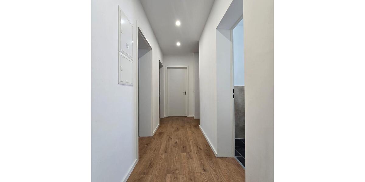 Kernsanierte 4 Zimmer Wohnung zu vermieten 4 zimmer