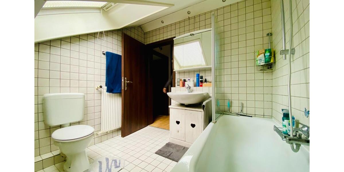 Dachgeschoßwohnung Mühlheim am Main - 3 Zimmer, 97 m&sup2;, 1.000&euro; | Angebot:25720509