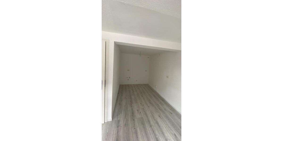 Helle-neu renovierte Wohnung in Nieder-Mockstadt ( Florstadt ) 4 zimmer